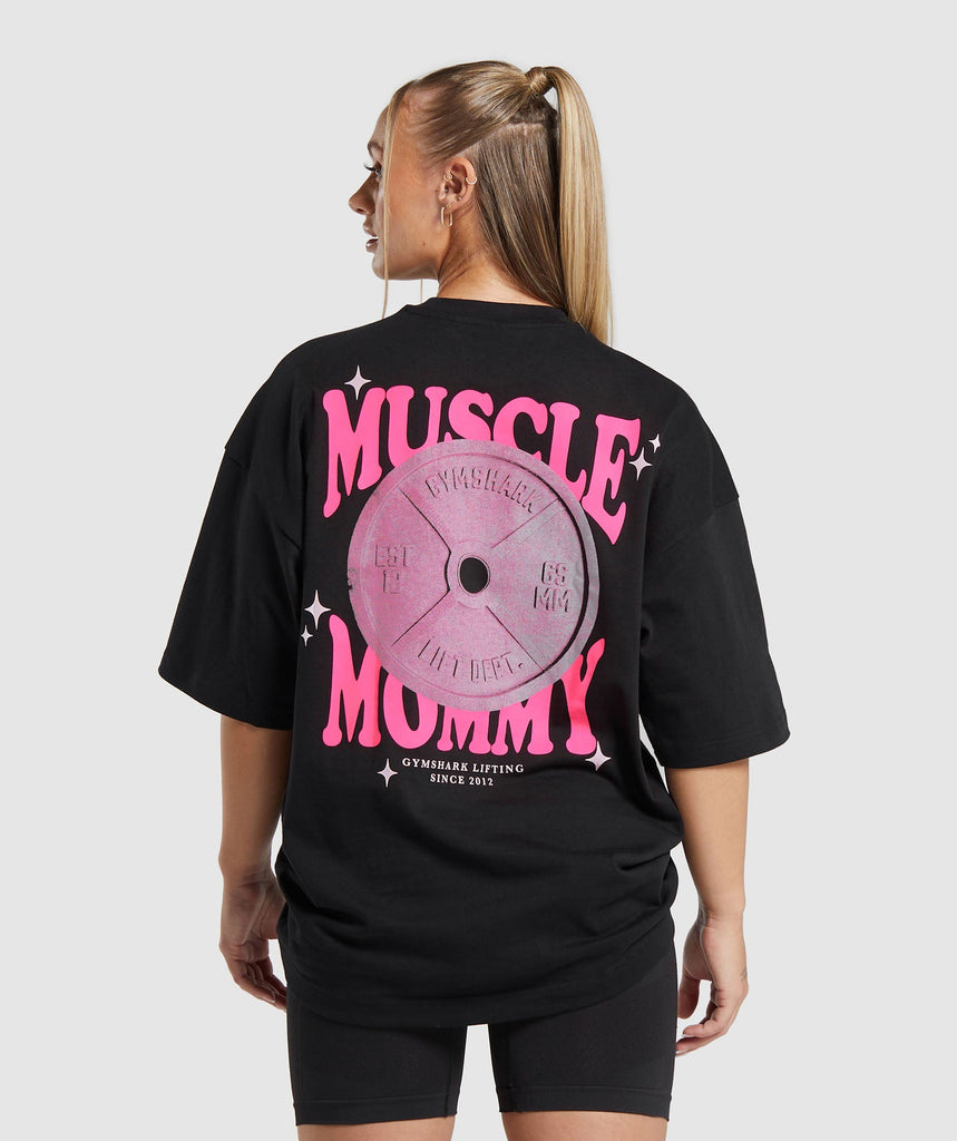 Gymshark Muscle Mommy Graphic Boyfriend Fit T-Shirt - Black | Gymshark