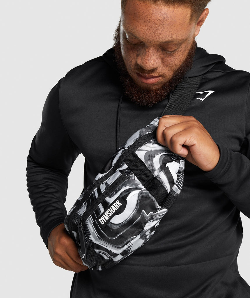 Gymshark Cross Body Bag Black/White Gymshark